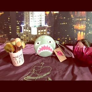 🦈 Betsey Johnson Shark Coin Purse 🦈